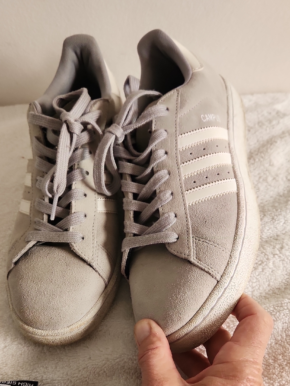 💥 Adidas Gray Suede Campus with White Stripes Men's 7.5 US 💥